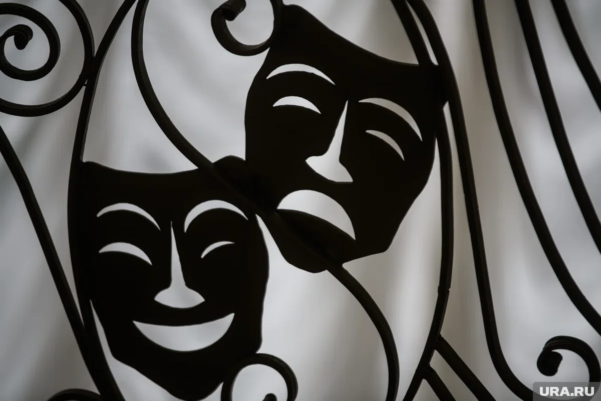 Школа проводила в Челябинске факультативы и курсы 