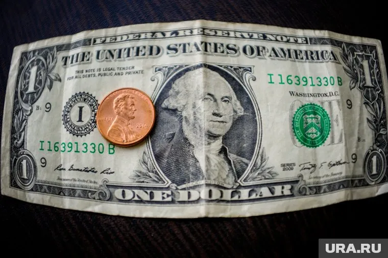 На падения рубля относительно доллара влияют выборы в США