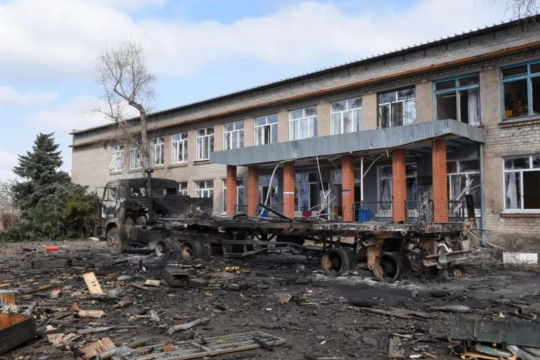 Жизнь в селе Талаковка в окрестностях Мариуполя. ДНР