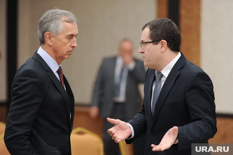 Сергей Ковригин (справа) плодит обманутых дольщиков