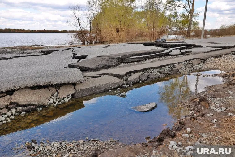 В Муравленко восстановили внутрипромысловые дороги Умсейского и Нового месторождений