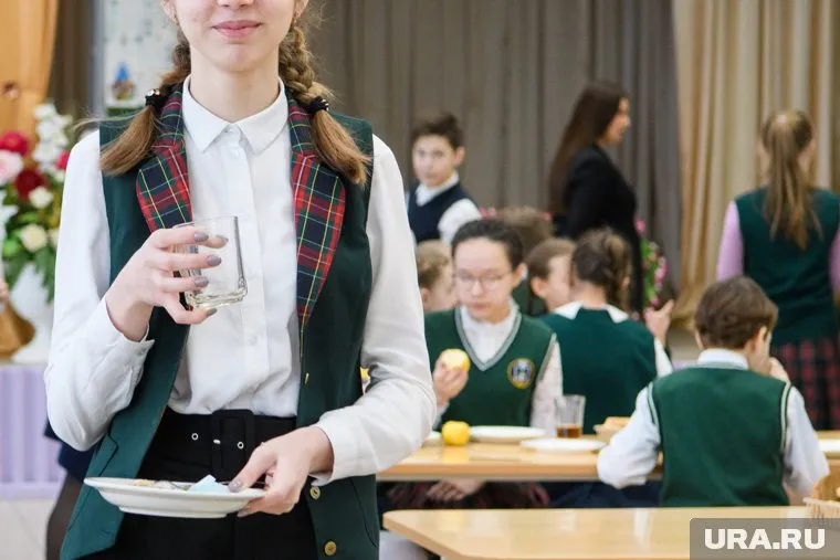 Систему "таблет-питания" введут для салехардских школьников (архивное фото)