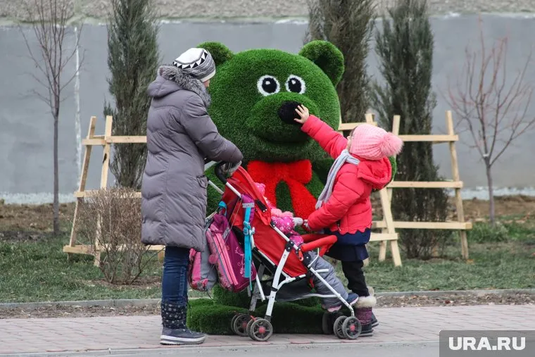 Указ о назначении выплат в 50 рублей Борис Ельцин подписал в 1994 году