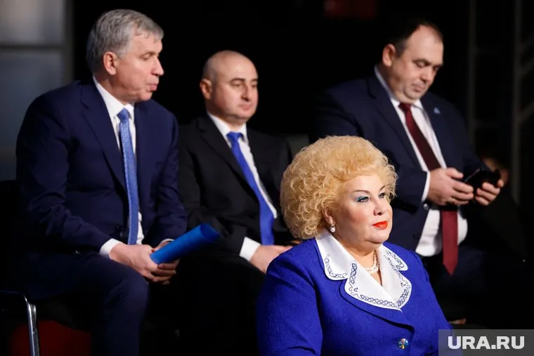 Артюхов раздал полномочия свои замам