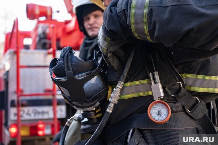 Приехавшие на место ЧП пожарные ликвидировали возгорание