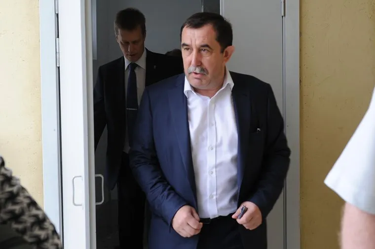 Академ Риверсайд Челябинск, лакницкий олег