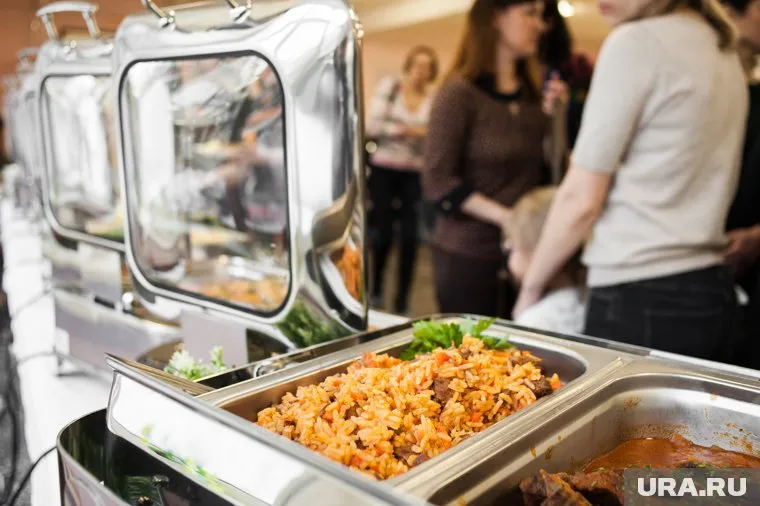 Конкурс на организацию школьного питания в Москве еще не окончен