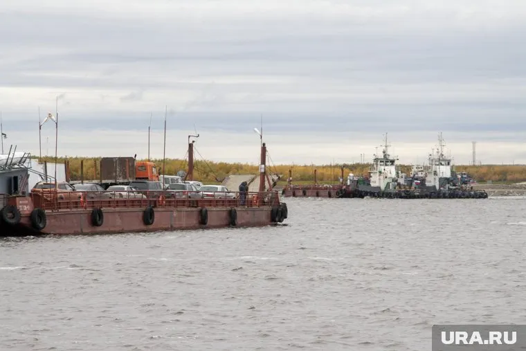 Движение на переправе остановлено из-за усиления ветра