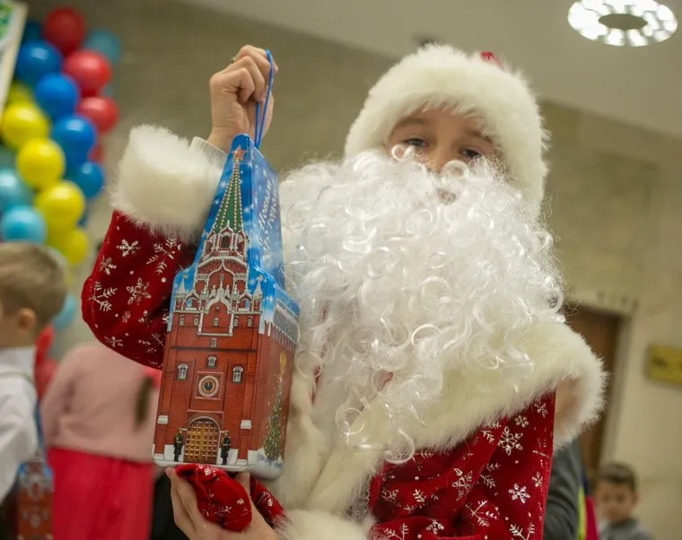 Дети в Северодонецке получили подарки от пермяков