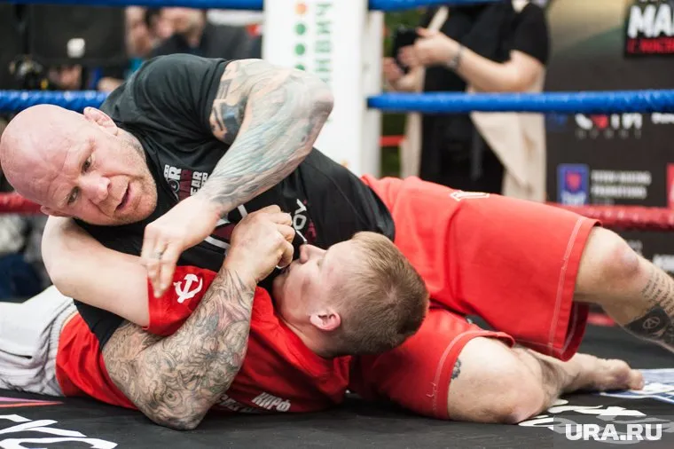 Боец ММА готов бороться на политической арене