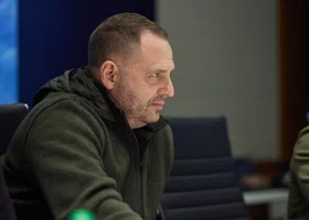 Ермак после увольнения сохранил минимум десять должностей