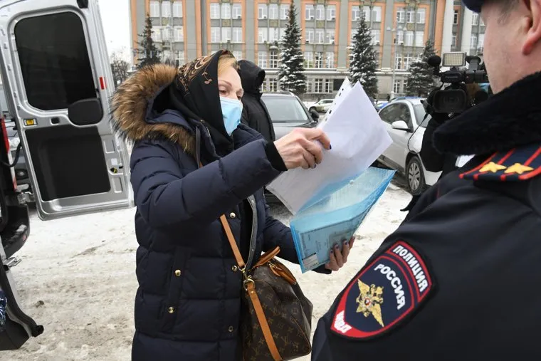 Гроб на площади