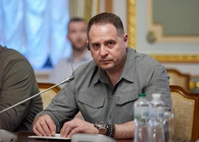 Предвестие заката: эксперты оценили последствия для Зеленского после отставки Ермака