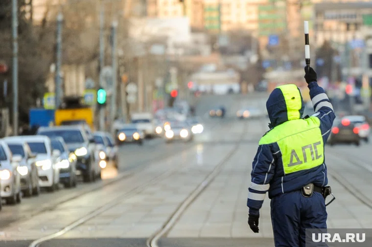 В причинах аварии разбираются сотрудники Госавтоинспекции и следственно-оперативной группы полиции