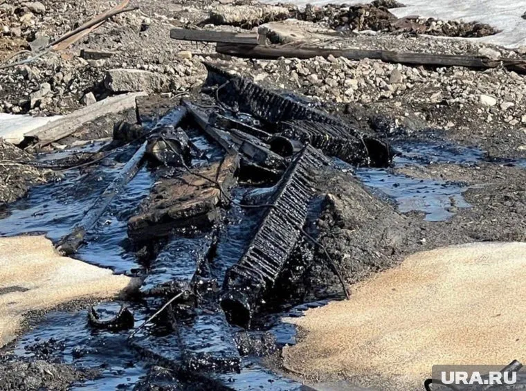 Территорию очистили от гудрона и других нефтепродуктов