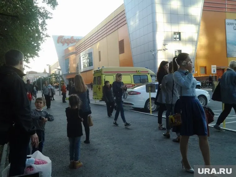 Эвакуация в ТРЦ "Гудвин"