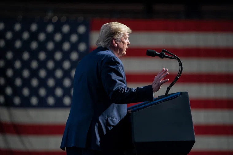 У Трампа есть три способа добиться отстранения Мадуро, пишут американские СМИ