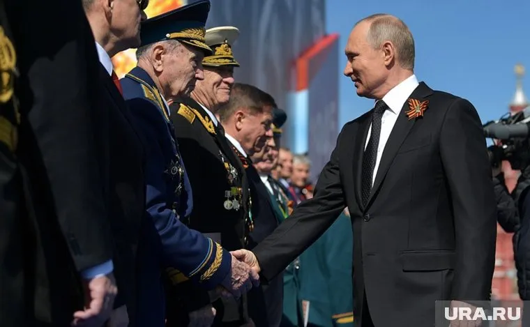 Глава государства лично поздравил ветеранов с Днем Победы