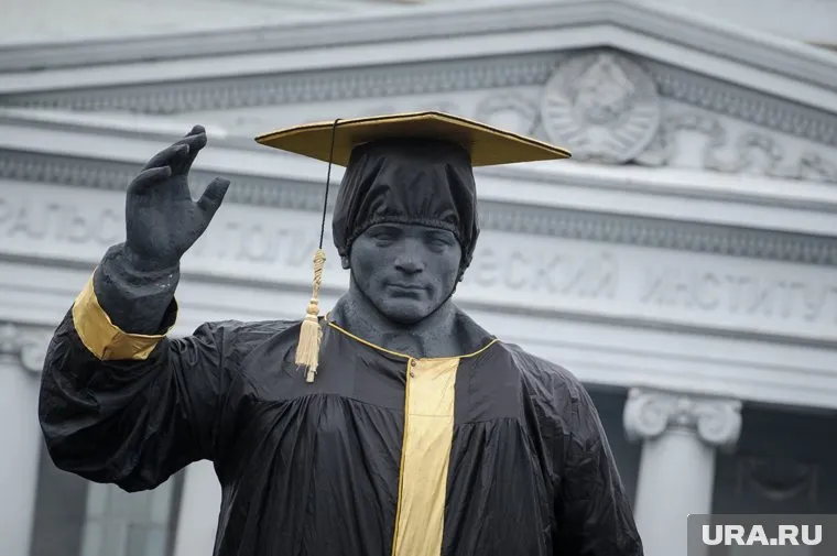 Социологи изучили российских ректоров