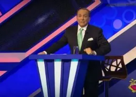 Из КВН вырезали шутки про Медведева и голую учительницу