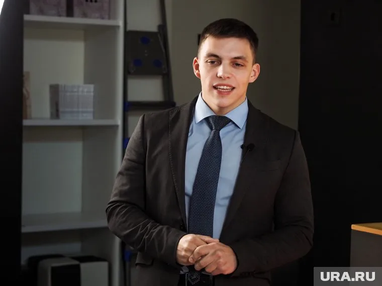 Глава Половинки Александр Старжинский осваивает Tik Tok