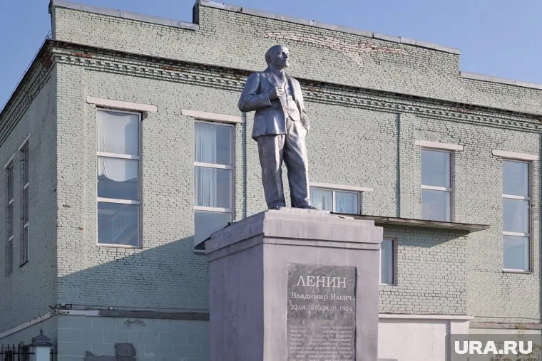 Скульптура создается в мастерской Ивана Дубровина в Екатеринбурге (архивное фото)