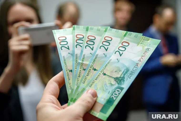 Пособие получат только бедные беременные женщины