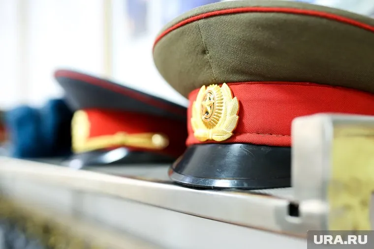 Под обвинения попали пять человек, четверо работали в милиции