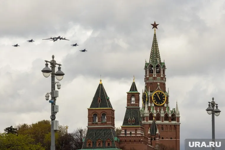 Погорельцев из Свердловской области обеспечат жильем до начала отопительного сезона