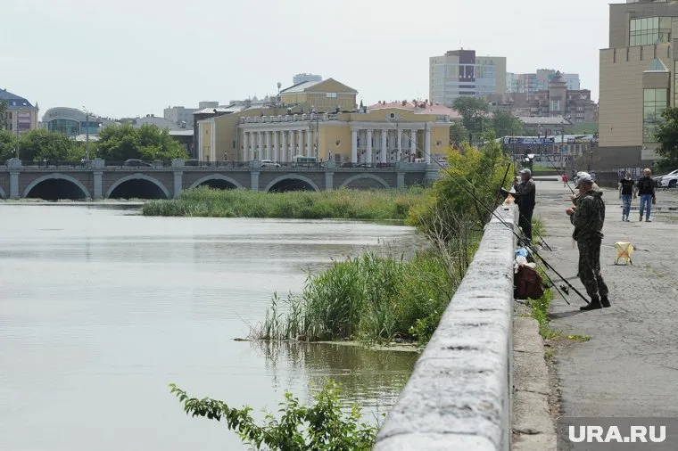 Работы по очистке реки Миасс будут возобновлены после 15 июня