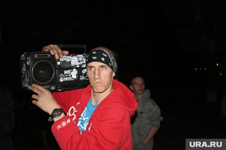 Труп жены он спрятал в диван