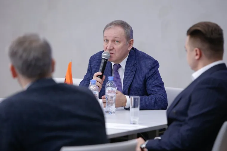 Круглый стол ИД КоммерсантЪ - Урал в БЦ Президент на тему Тенденции и перспективы развития строительного рынка Екатеринбурга.