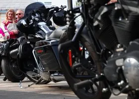 Грандиозное мотошоу устроили байкеры на рок-фестивале в Тобольске