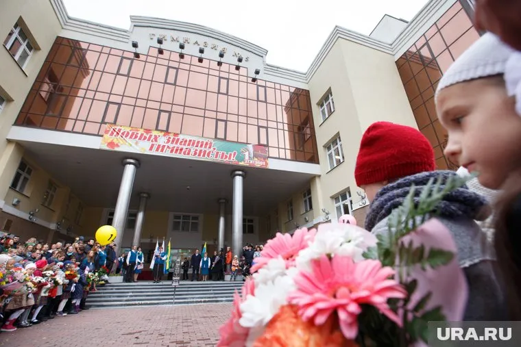 Директор поясняет, что эта мера необходима