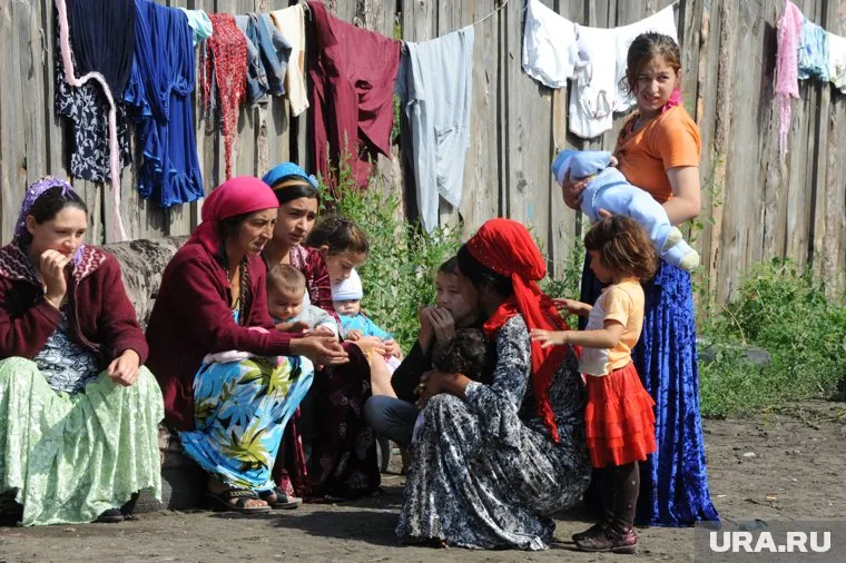 Жители Солнечного недовольны соседством с табором цыган