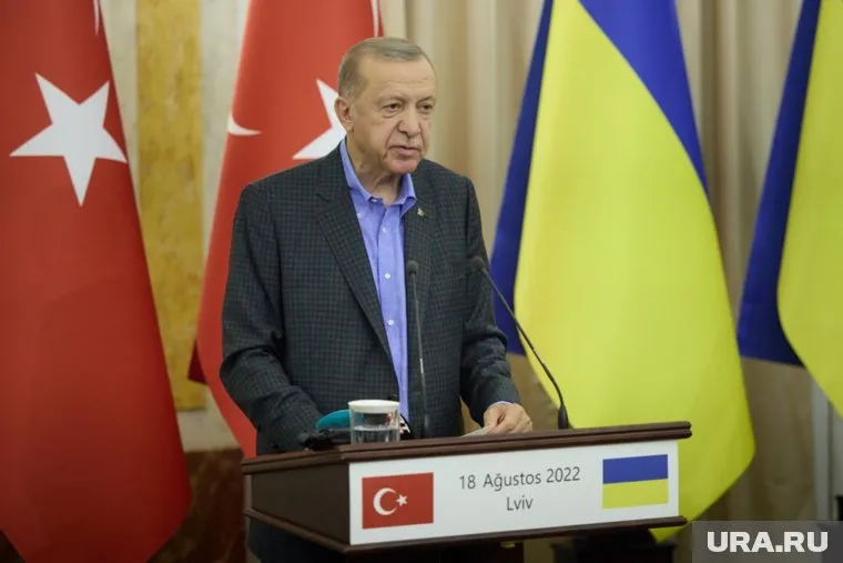 Эрдоган отменил безвизовый режим в отношении граждан Таджикистана