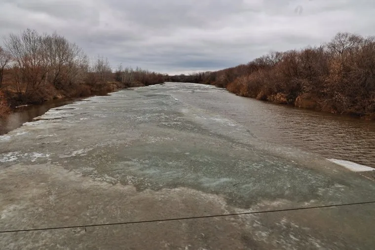 Дамба на улице Гагарина. Тобол. Курган