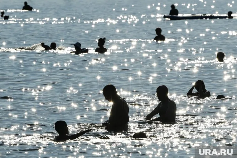 Купальный сезон в этом году начался очень рано