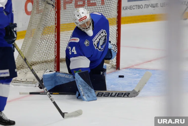 Хоккеисты из Кургана проиграли матч в Пензе