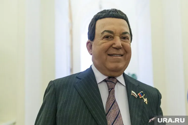 Иосиф Кобзон рассказал правду о вокальных секретах Софии Ротару