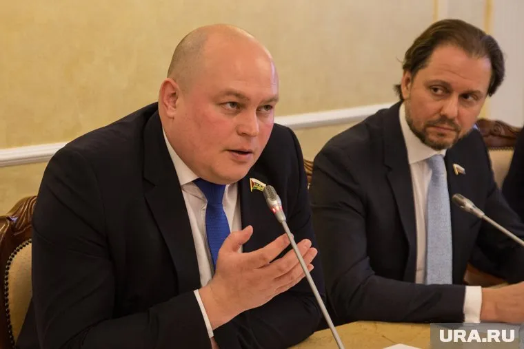 Депутат Тюменской облдумы (слева) Артем Зайцев назначен координатором регионального отделения ЛДПР в ХМАО