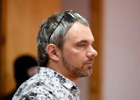 Суд досрочно выпустил фотографа-убийцу Лошагина из колонии