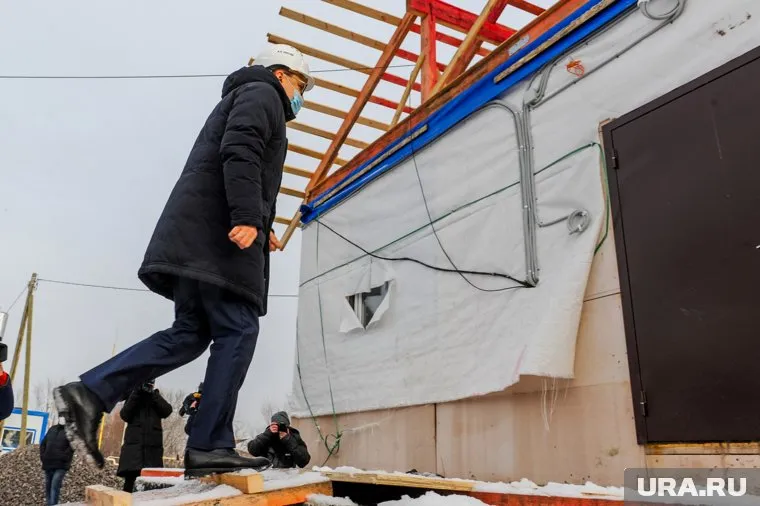 Подрядчик сорвал сроки строительства ФАП в поселке Луговой