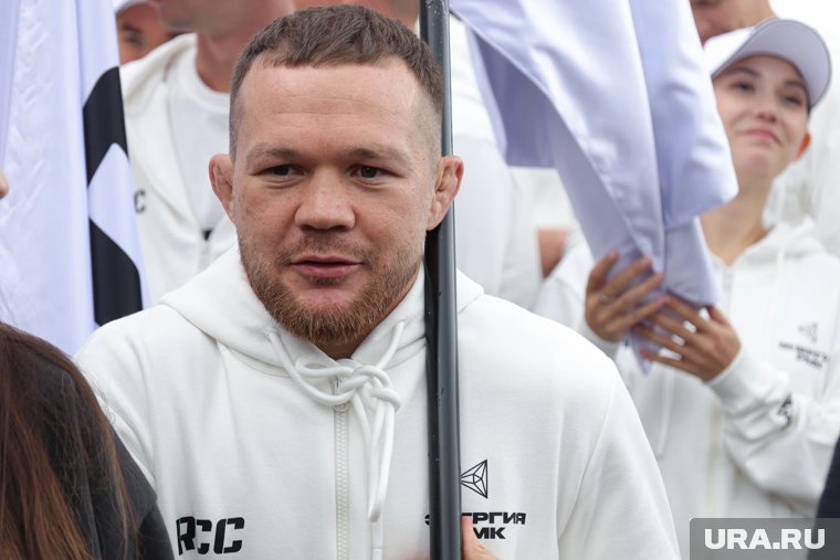 Петр Ян вернул свой титул UFC после жесткого боя в Лас-Вегасе