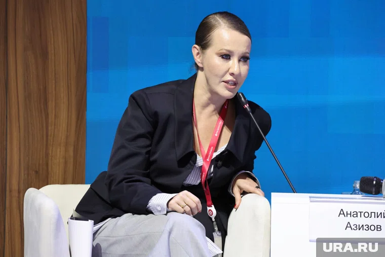 Суд взыскал с Собчак долги