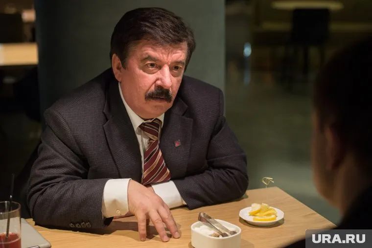 До подписания Беловежских соглашений Украина приняла документ, который лишает ее Крыма, рассказал Сергей Шахрай