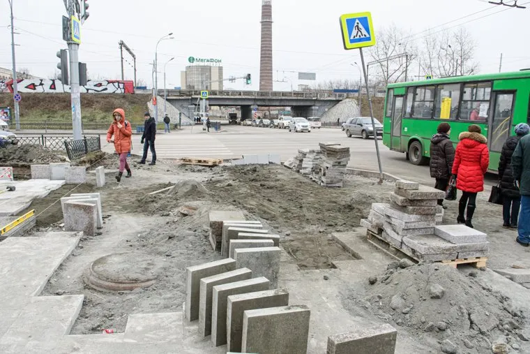Ремонт пешеходной части на улице Малышева и проспекте Ленина. Екатеринбург
