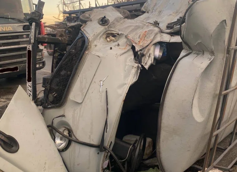 В лобовом столкновении с грузовиком в УАЗе погибли два человека