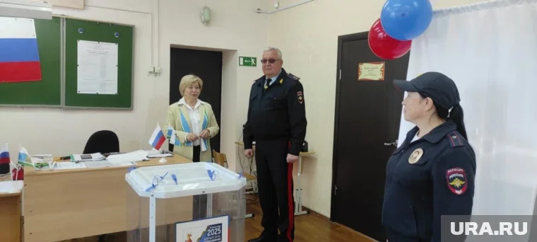 Генерал Мешков следил за порядком на выборах