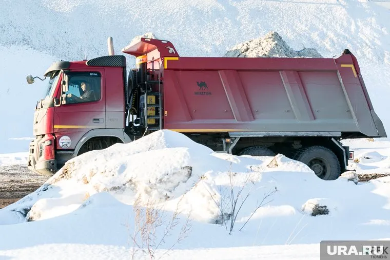 На городскую снегосвалку уже вывезено более 600 тысяч кубометров снега